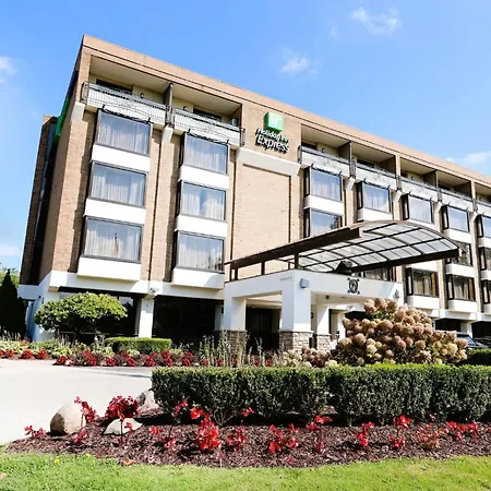 Holiday Inn Express Detroit-Birmingham By Ihg